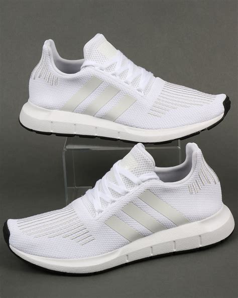 adidas swiftrun wit